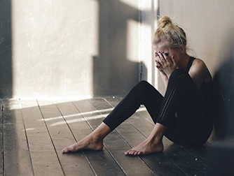TravelSecure Young: Psychische Krise im Ausland: Was tun bei Angst, Panik oder Überforderung?